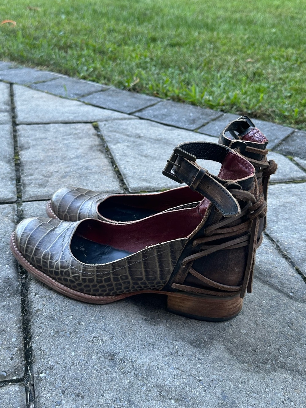Freebird Marlon in Stone Croc - Picture 4 of 8